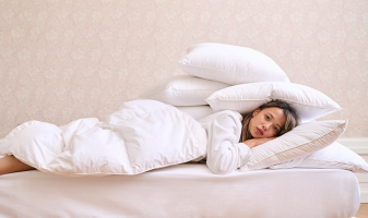 v-literie-couette-carre-blanc