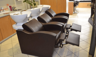 v-interieur-2-salon-coiffeur-couleur-chocolat