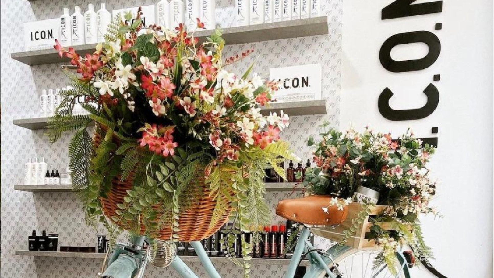 v-velo-fleuri-interieur-xxl-coiffure
