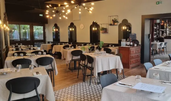v-salle-interieure-la-table-de-giuseppe