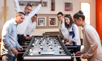 v-babyfoot-hotel-mercure-gaillard