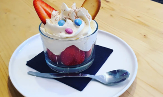 v-fraises-chantilly-dessert-feline-idee