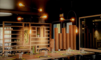 v-interieur-restaurant-les-papilles-1