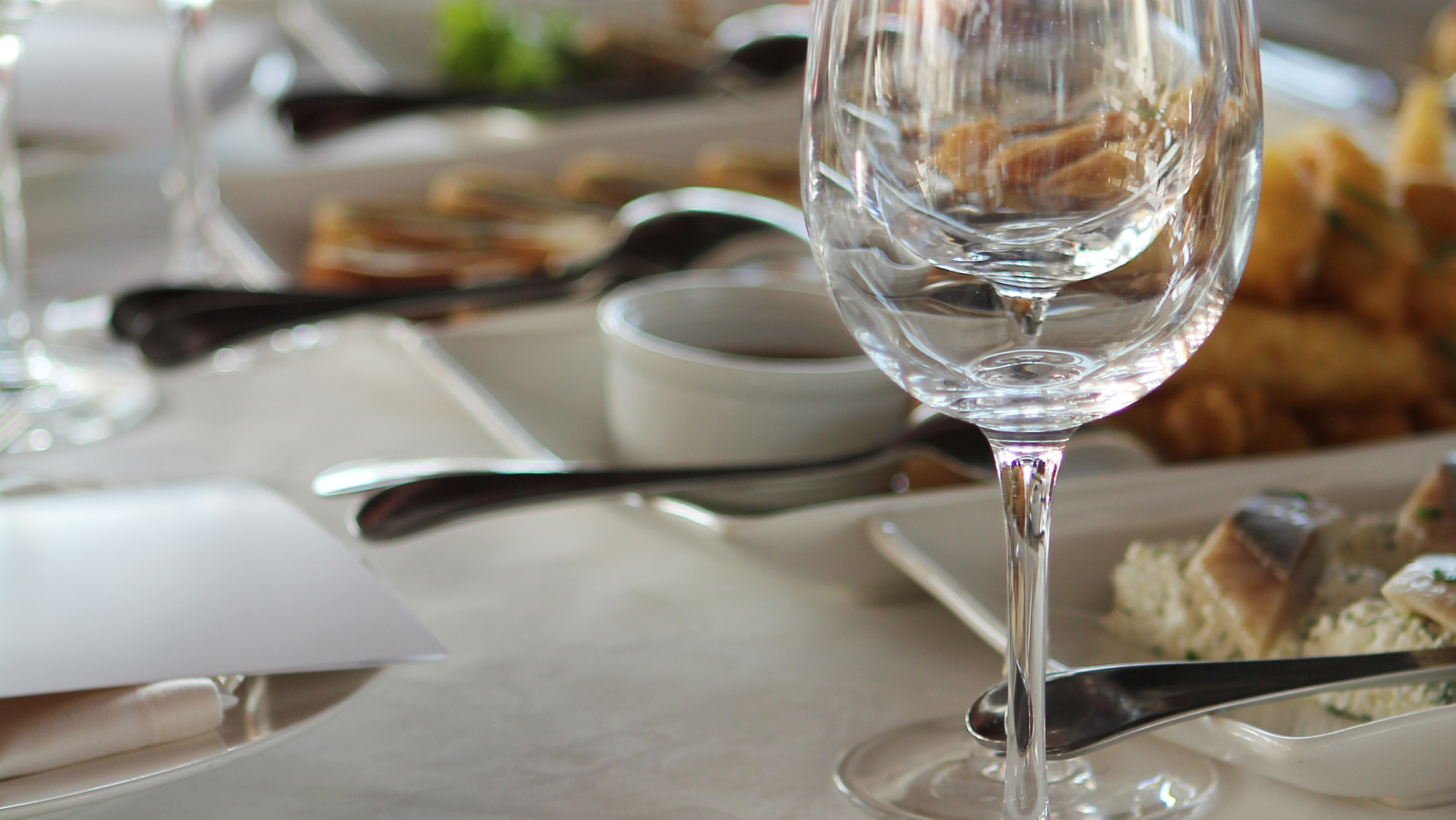 table-banquet-au-restaurant