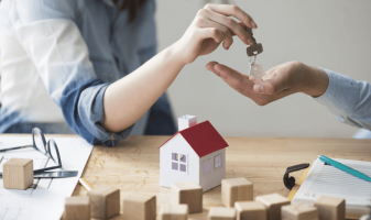 v-passation-clef-maison-genevois-finance-conseil